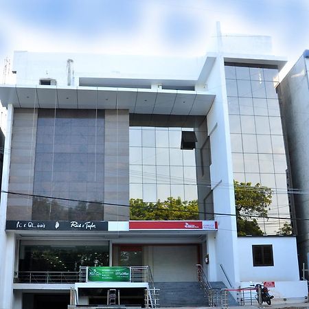 Hotel The Home Tiruppur Quarto foto