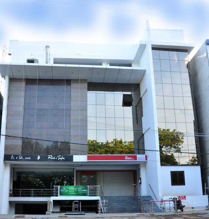 Hotel The Home Tiruppur Quarto foto