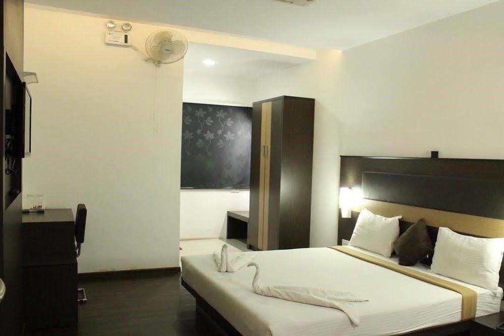 Hotel The Home Tiruppur Exterior foto